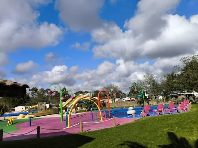 Campingplatz Superbe Mobil 8 Pers Confort 4 Etoiles Lège-Cap-Ferret